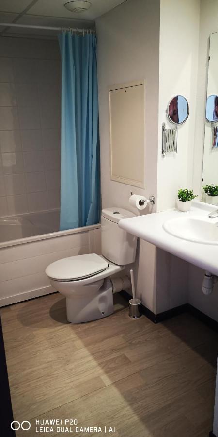 Studio 24M2 Au 4Eme Etage Ascenseur A Cote De La Gare Sncf Lourdes Eksteriør billede